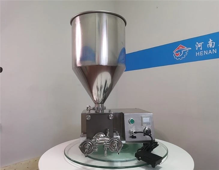 Cream Injecting Machine